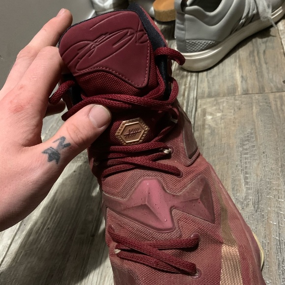 Lebron James XIII Nike spatter paint - Picture 3 of 8